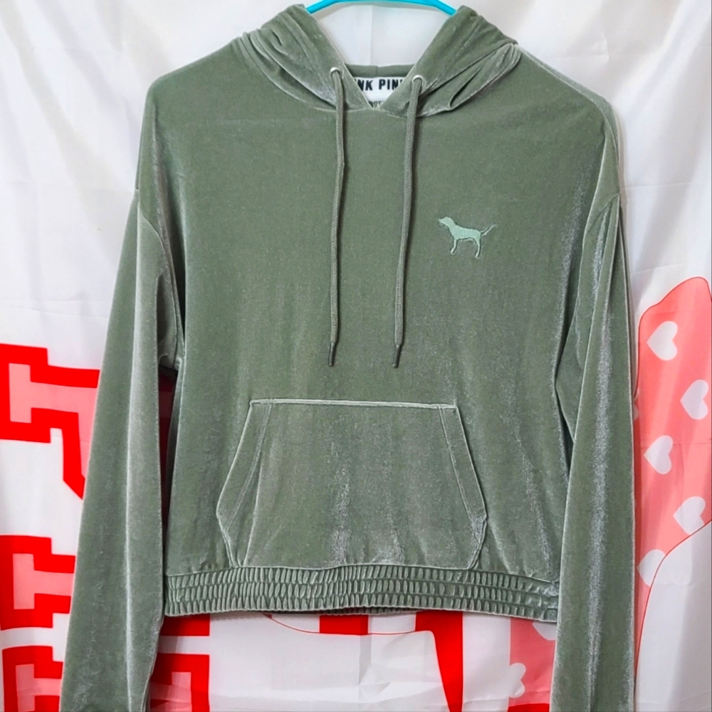 PINK Victoria's Secret Velvour Pullover NWOT 💚